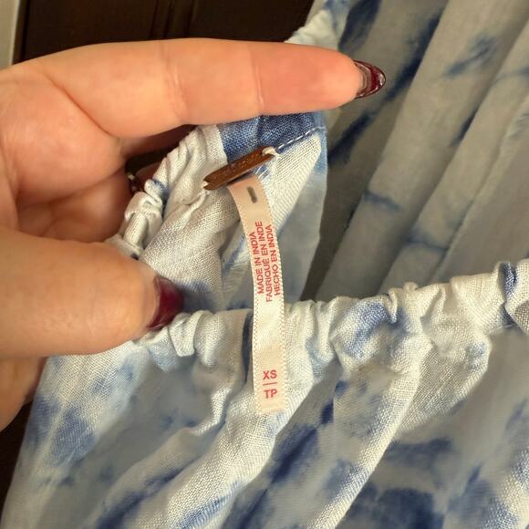 FREE PEOPLE Moody Blues Blue and White Tie Dye Balloon Leg Jumpsuit extra Small - Picture 8 of 9